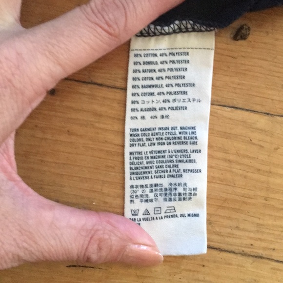 Rare Abercrombie Kids Festive Christmas Season Tee - Picture 7 of 8